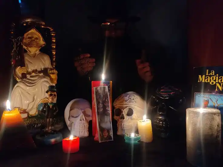 Ritual de amor personalizado con ingredientes naturales.